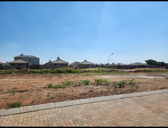 303M² VACANT LAND FOR SALE IN SOUTHERN GATEWAY